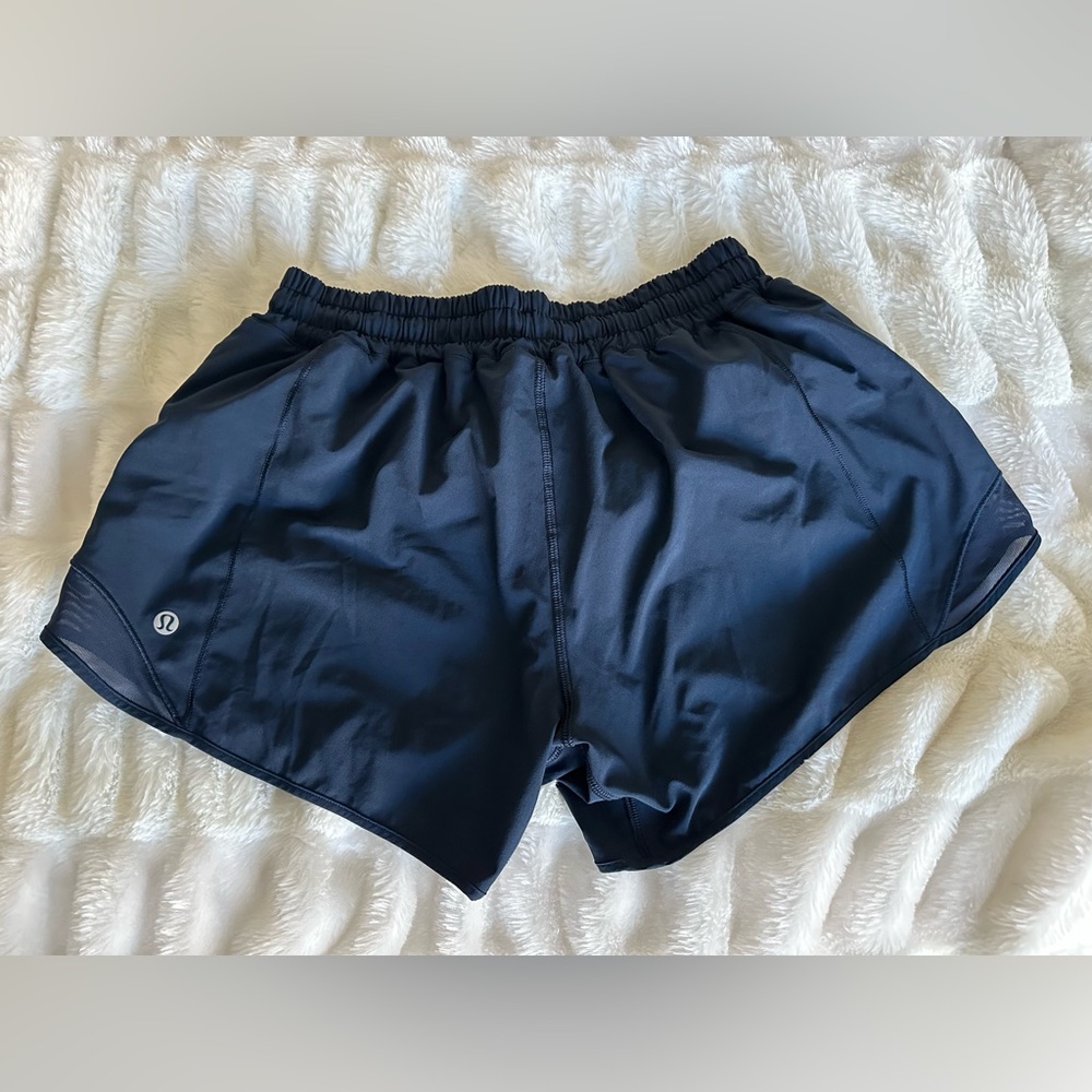 Lululemon Hotty Hot Short 4” Navy size 8